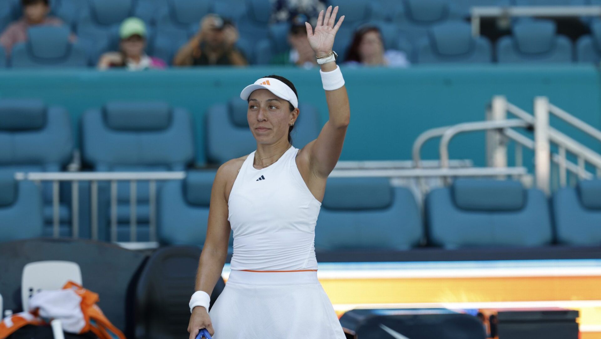 Jessica Pegula (USA) waves to the crowd after her match against Leylah Fernandez (CAN) (not pictured) on day six of the 2026 Miami Open at Hard Rock Stadium.