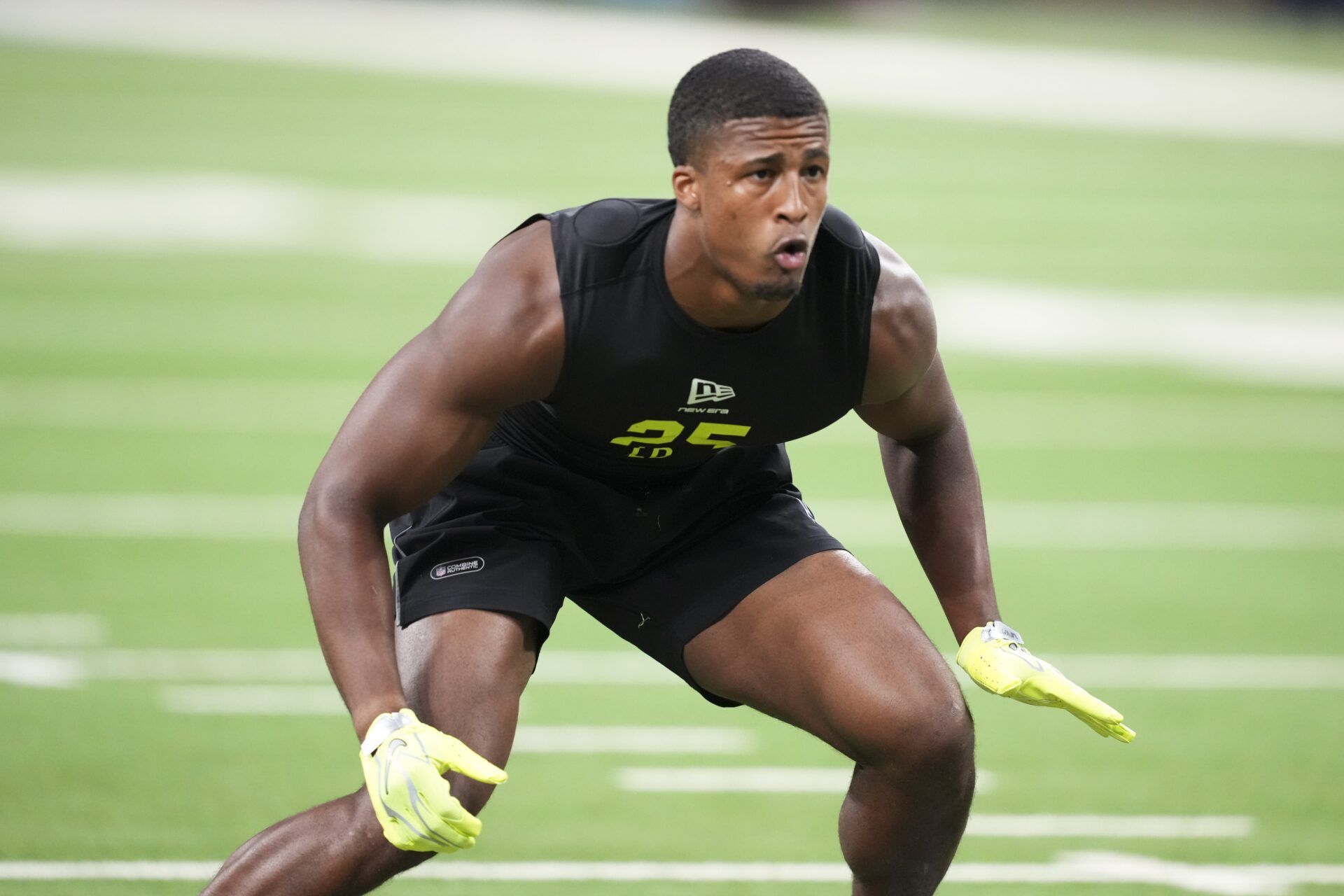 Ohio State linebacker Sonny Styles (LB25) during the NFL Scouting Combine  at Lucas Oil Stadium.