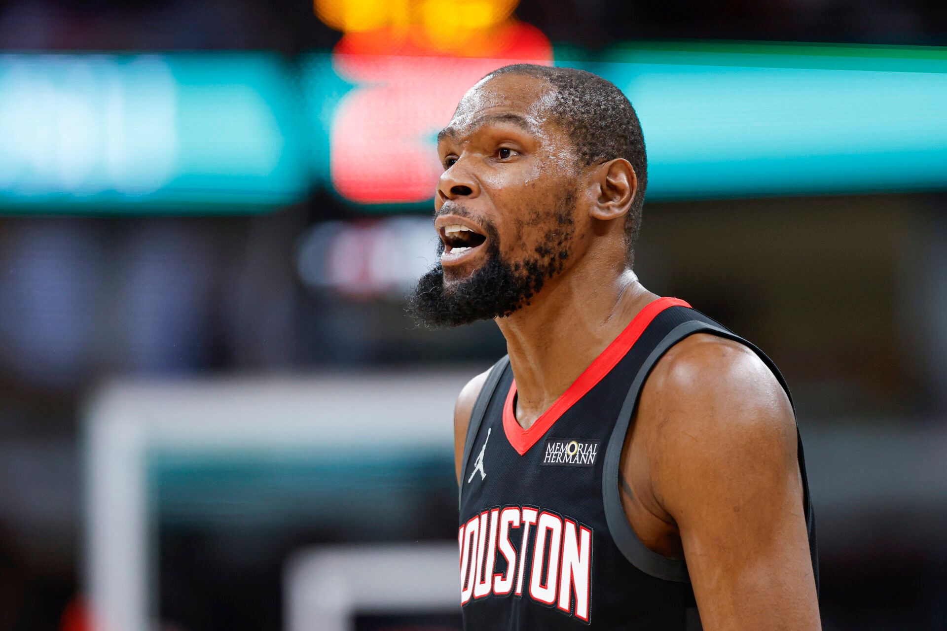 Houston Rockets forward Kevin Durant (7) reacts during the second half at United Center.