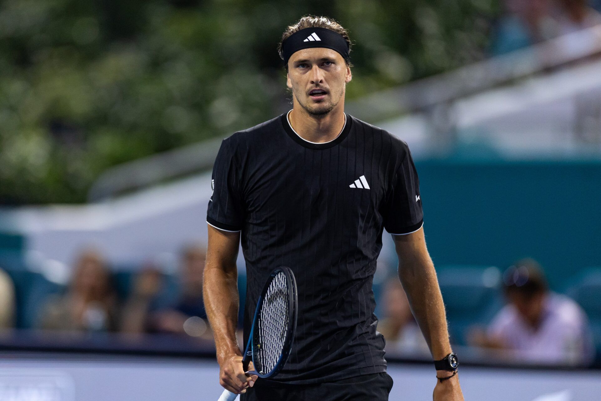 Zverev’s Fiery Outburst: Time Violations and Boos Mar Miami Open Clash with Sinner