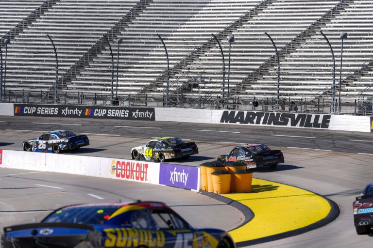 Turn three  during the race at Martinsville Speedway.