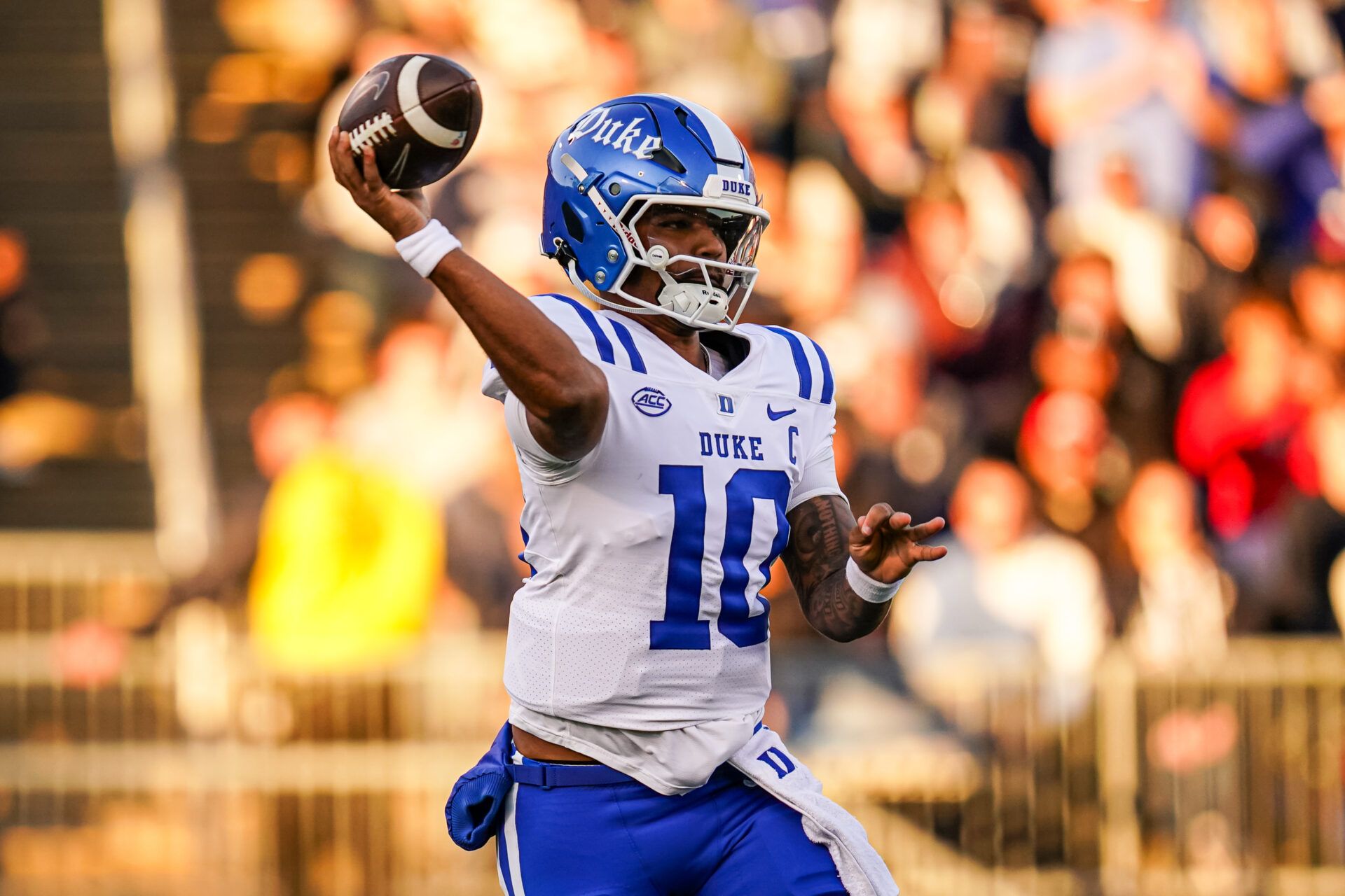 Duke Blue Devils quarterback Darian Mensah (10) throws a pass against the UConn Huskies in the first quarter at Pratt & Whitney Stadium at Rentschler Field.