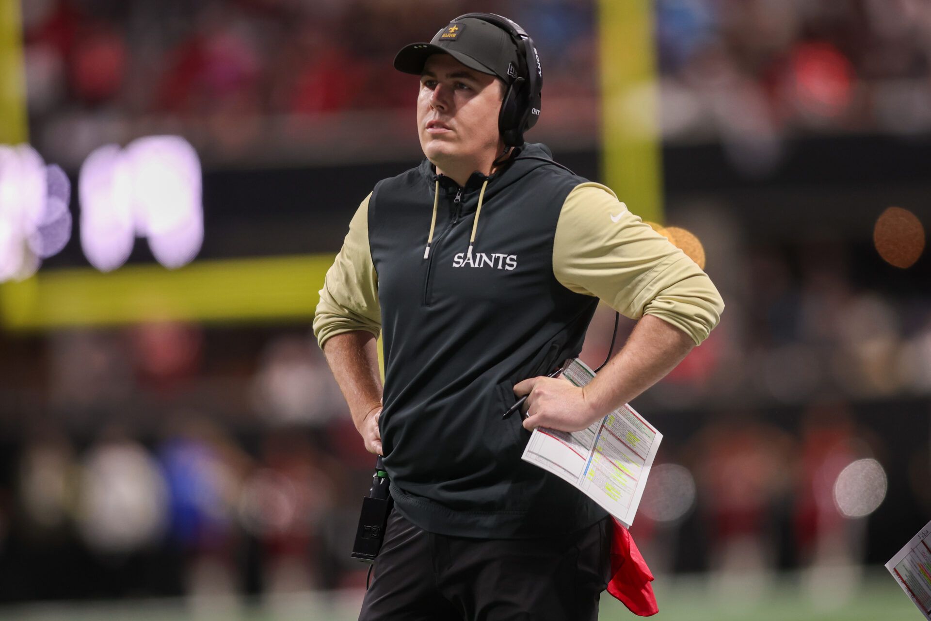 Kamara’s Role in Question: Saints HC Kellen Moore Addresses RB Situation After Etienne Signing