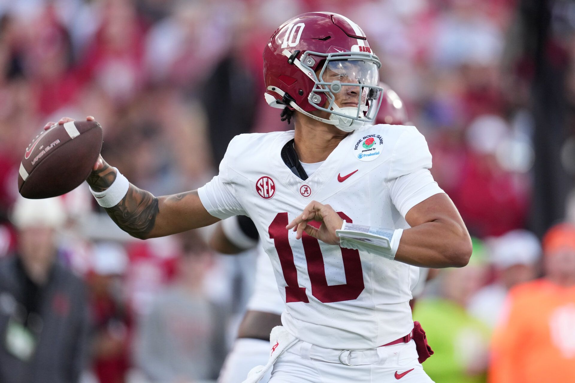 Alabama Crimson Tide quarterback Austin Mack (10) throws a pass against the Indiana Hoosiers in the second half of the 2026 Rose Bowl and quarterfinal game of the College Football Playoff at Rose Bowl Stadium.