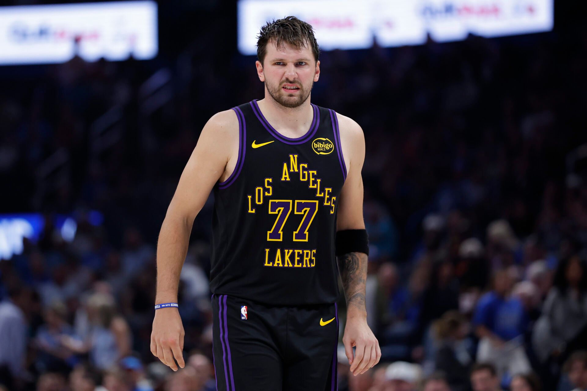 Los Angeles Lakers guard Luka Doncic (77) reacts after a play against the Oklahoma City Thunder during the second half at Paycom Center.