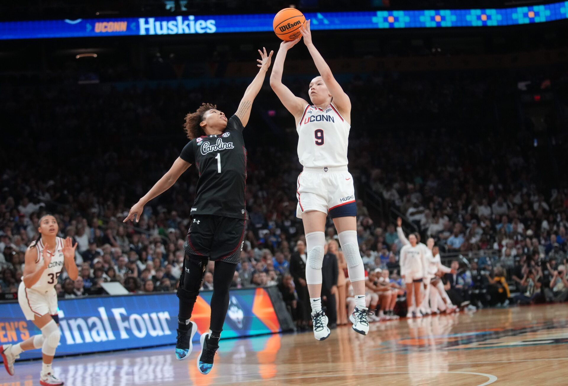 South Carolina vs. UCLA: Who Will Crown the 2026 NCAA Women’s Basketball Champion?
