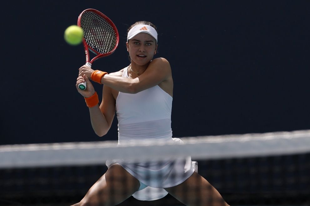 Iva Jovic (USA) hits a backhand against Paula Badosa (ESP)(not pictured) on day five of the 2026 Miami Open at Hard Rock Stadium.
