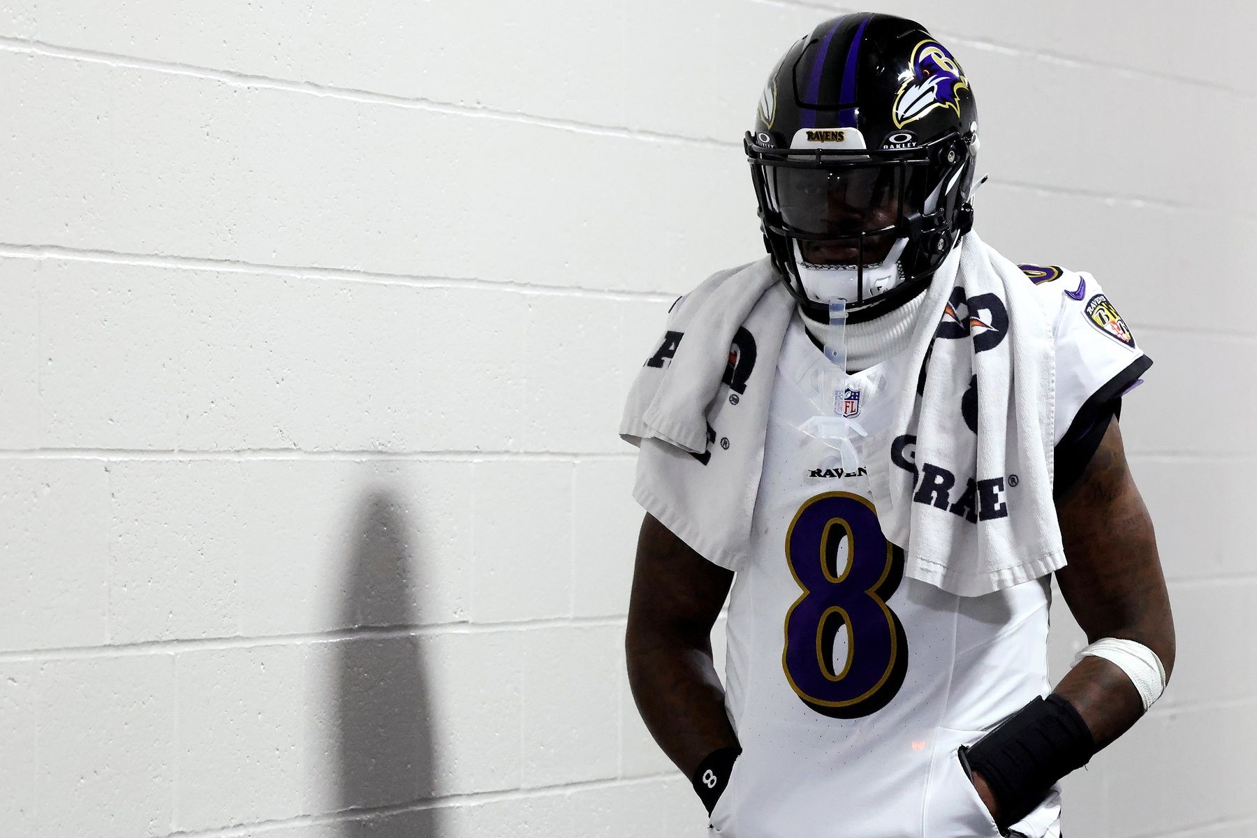 Clock Ticking for Ravens: Ex-NFL GM Advises Drafting QB if Lamar Jackson Deal Unresolved by Opening Day