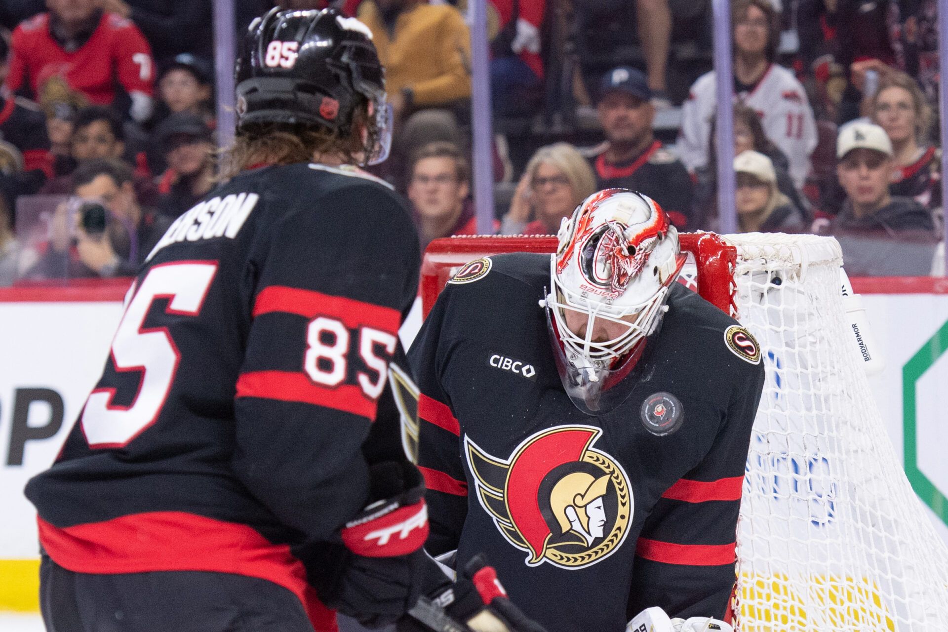 Ottawa Senators’ Goaltending Dilemma: Linus Ullmark’s Future Under Scrutiny Amid Performance Concerns