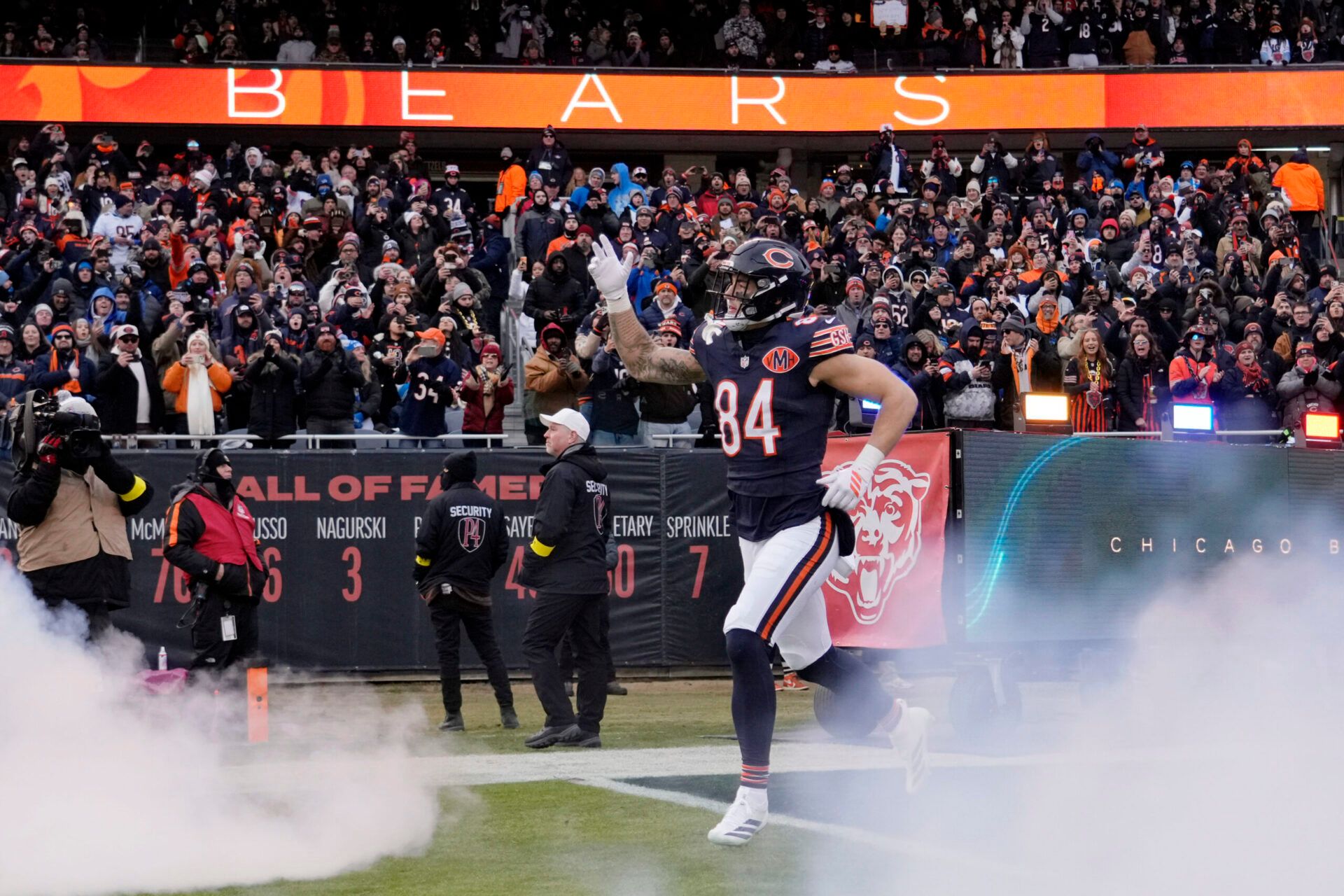 Chicago Bears tight end Colston Loveland (84) runs onto the field before the game between the Chicago Bears and the Detroit Lions at Soldier Field.