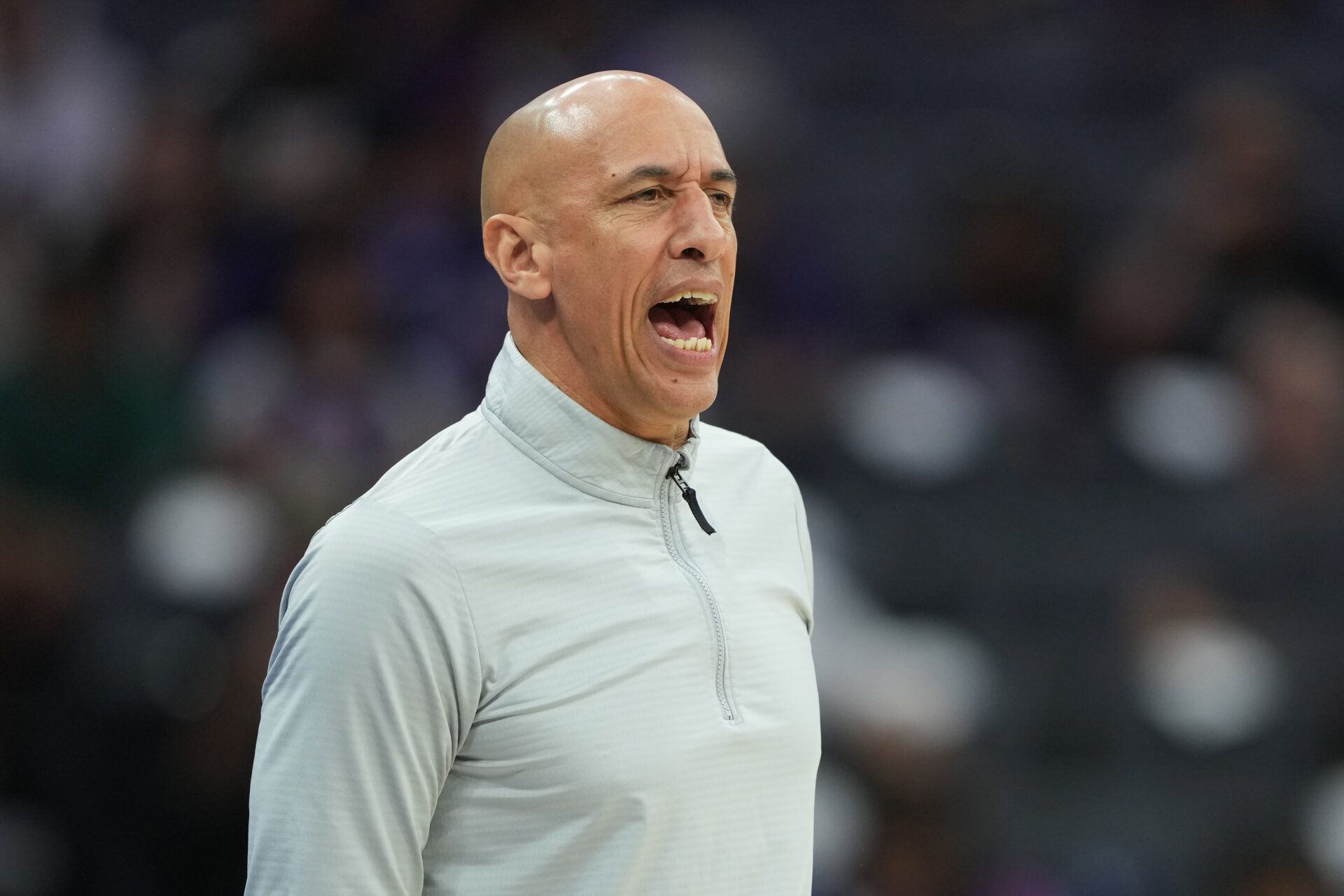 Sacramento Kings head coach Doug Christie yells during the second quarter against the LA Clippers at Golden 1 Center.