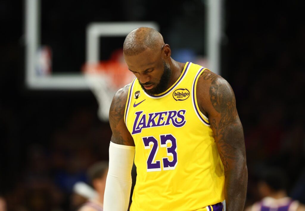 LeBron James Drops Out of Top 3 in NBA Jersey Sales As 12-Time All-Star Reclaims No. 1 Spot