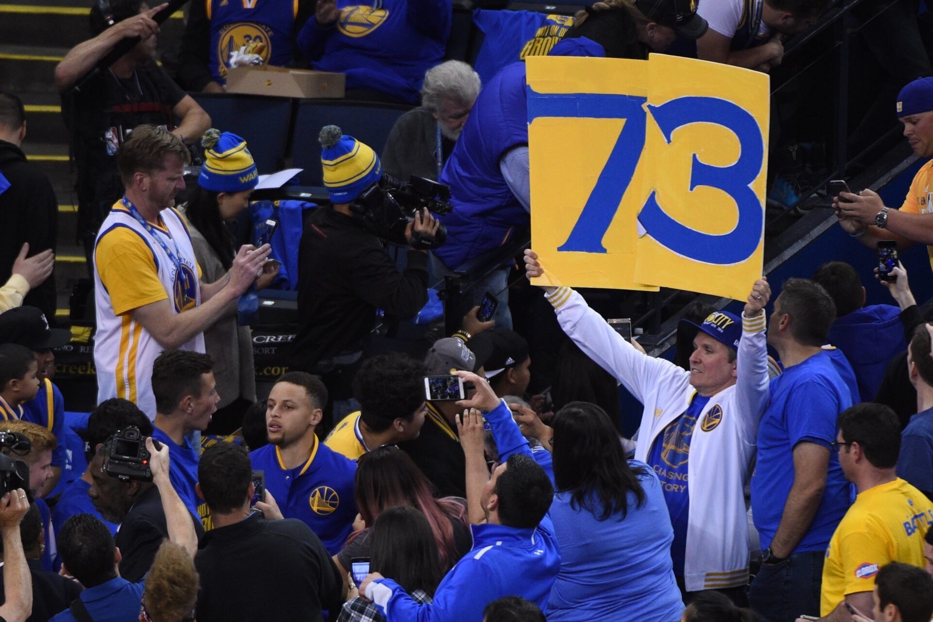 Golden State Warriors guard Stephen Curry (30) runs onto the court before the game against the Memphis Grizzlies at Oracle Arena.