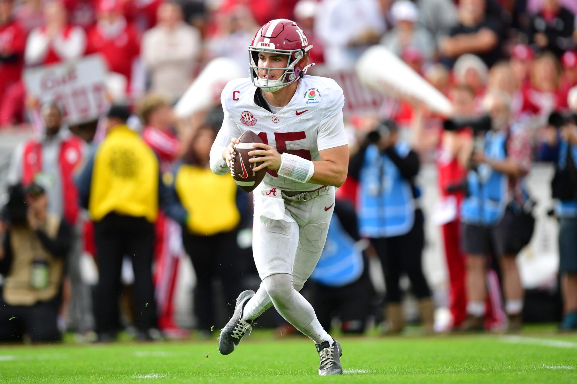 Alabama Crimson Tide quarterback Ty Simpson (15) looks to pass against the Indiana Hoosiers in the first half of the 2026 Rose Bowl and quarterfinal game of the College Football Playoff at Rose Bowl Stadium.