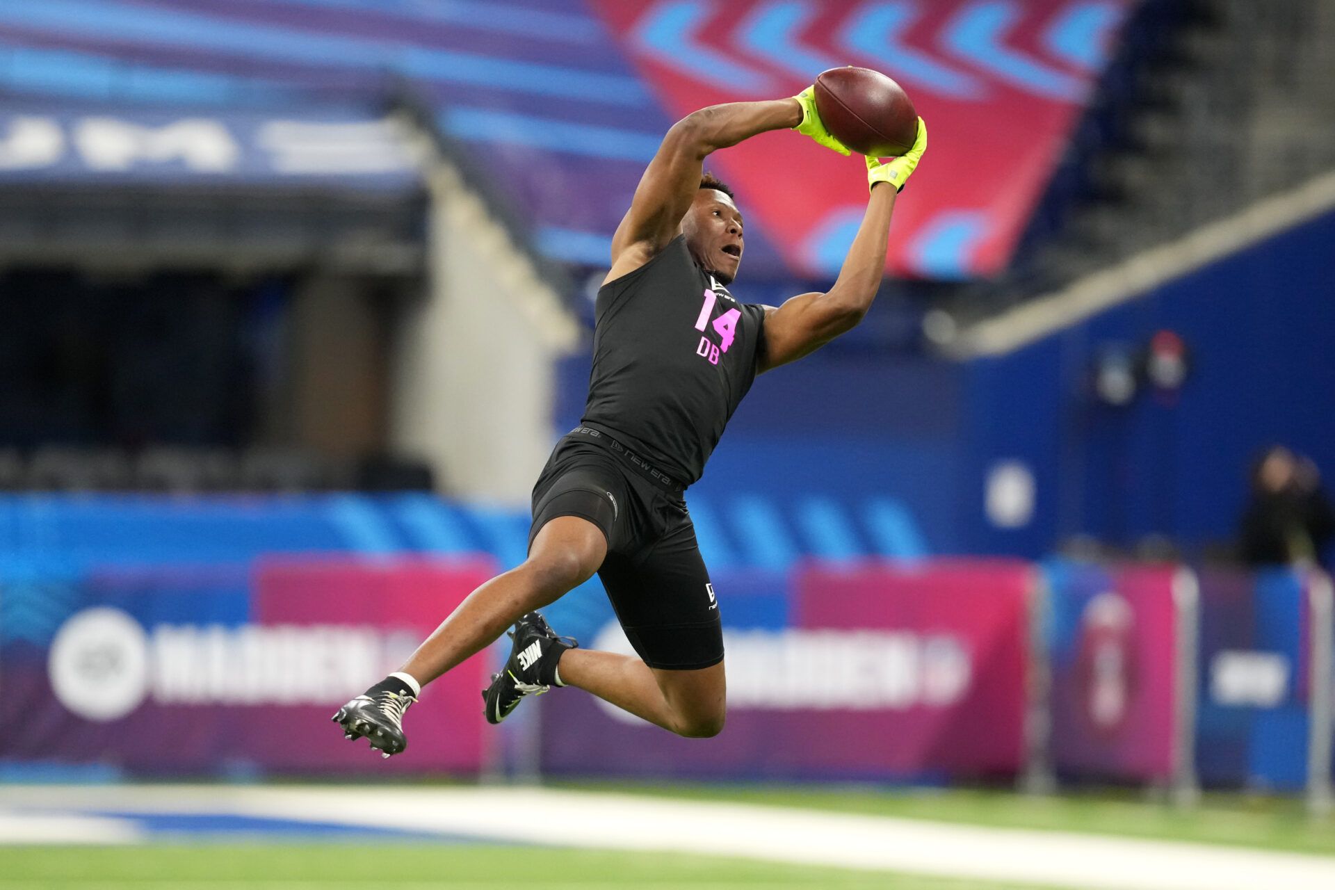 Tennessee defensive back Colton Hood (DB14) during the NFL Scouting Combine at Lucas Oil Stadium.