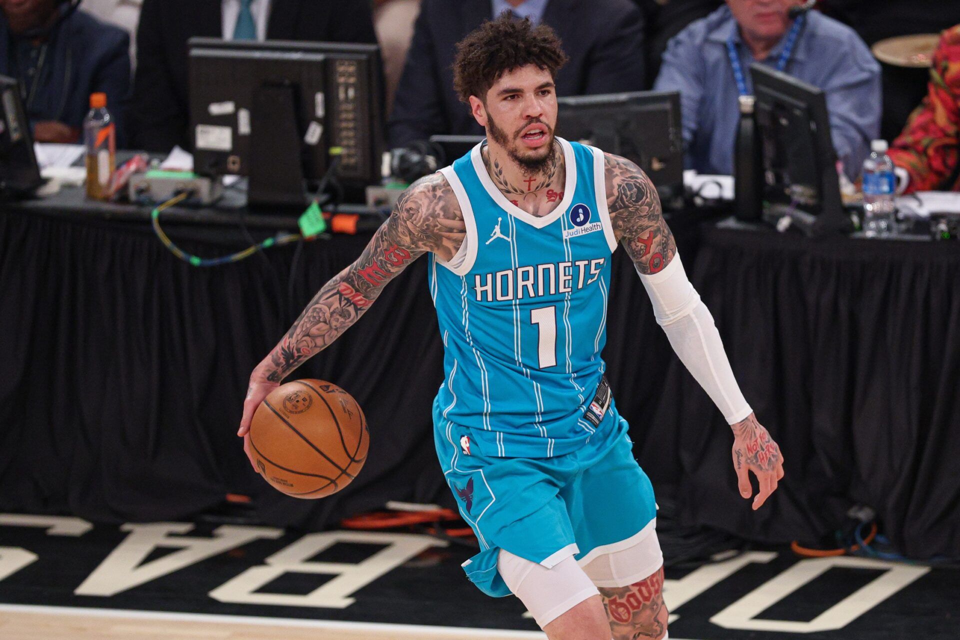 Charlotte Hornets guard LaMelo Ball (1) dribbles up court against the New York Knicks during the first half at Madison Square Garden.