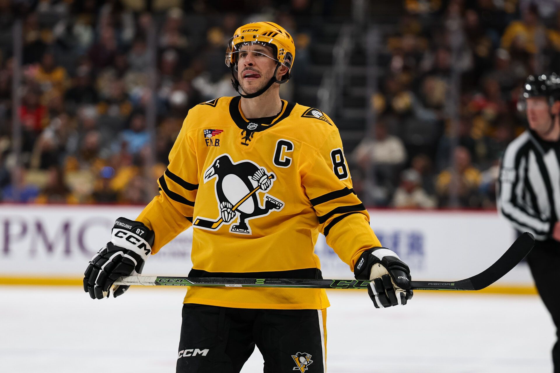 Pittsburgh Penguins center Sidney Crosby (87) at PPG Paints Arena.