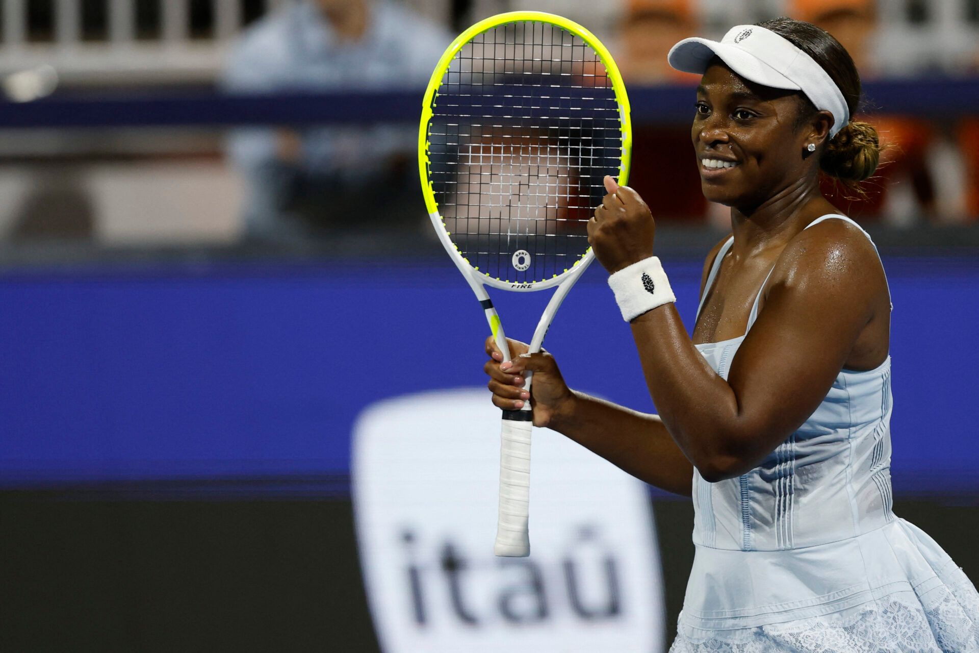 Sloane Stephens (USA) celebrates after match point against Jen Brady (USA) (not pictured) on day three of the 2026 Miami Open at Hard Rock Stadium.
