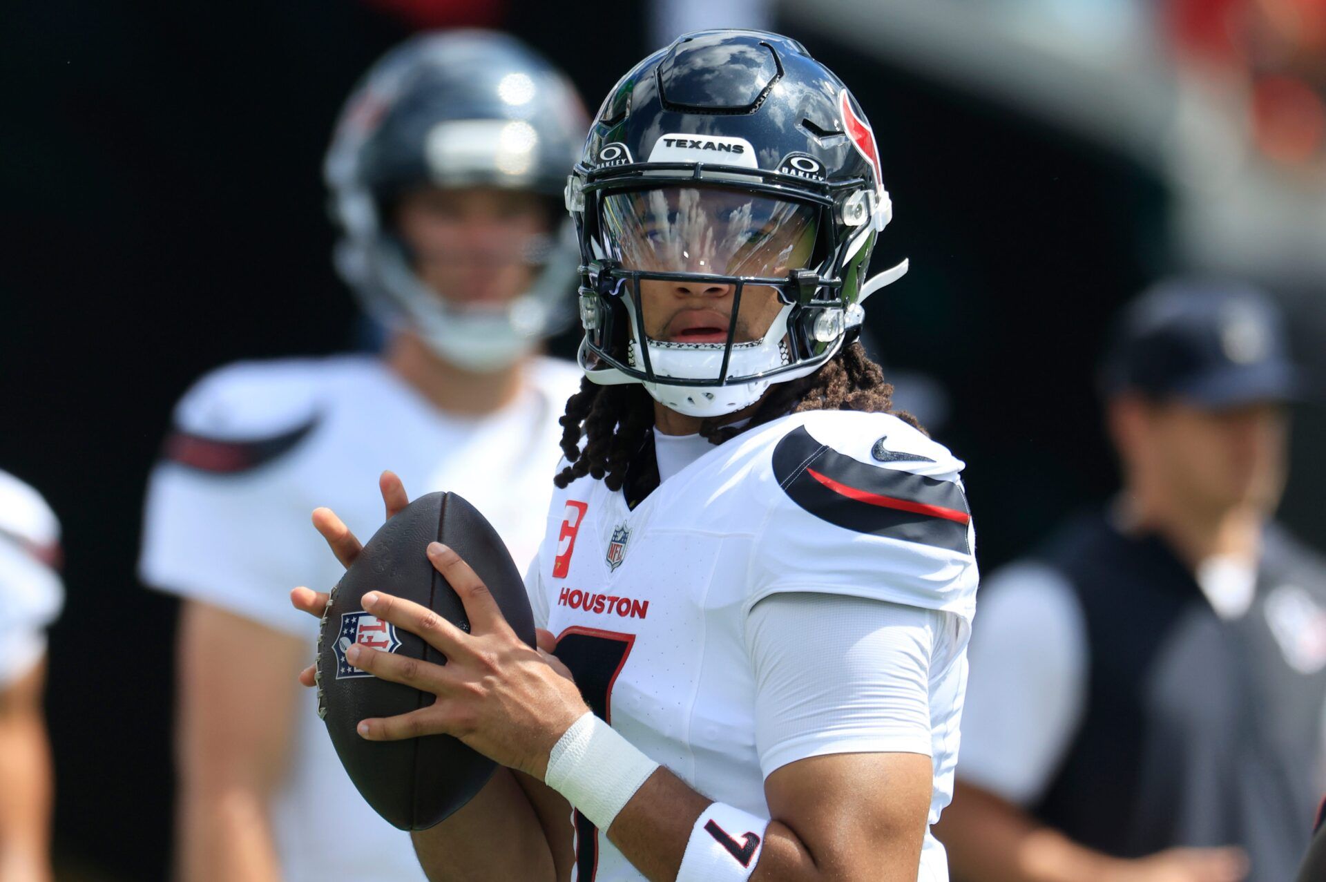 Houston Texans quarterback CJ. Stroud (7) warms up before an NFL football matchup at EverBank Stadium, Sunday, Sept. 21, 2025, in Jacksonville, Fla. [Corey Perrine/Florida Times-Union]