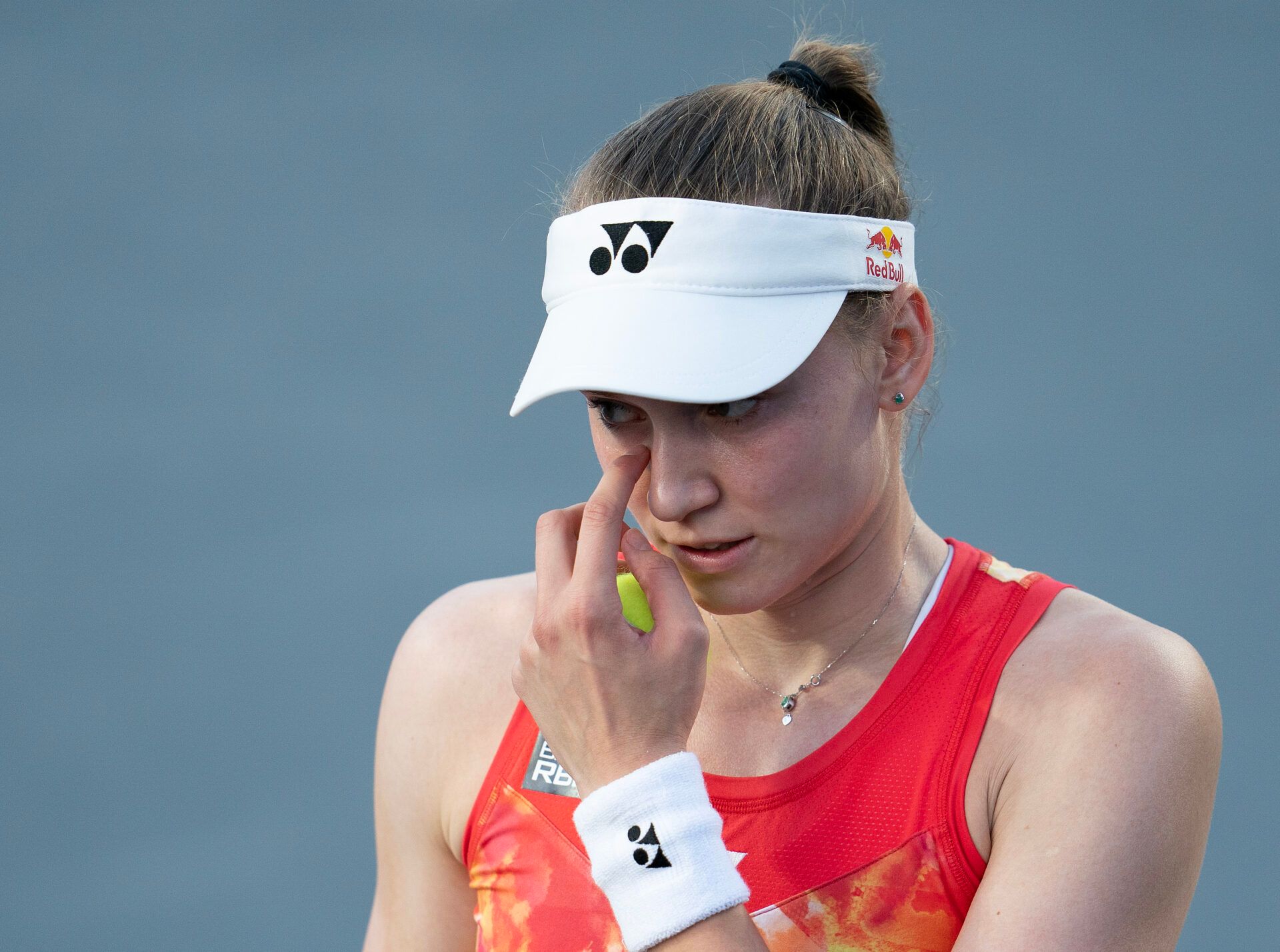 Elena Rybakina (KAZ) during her match against Jessica Pegula (USA) on day one of the GNP Saguaros WTA Finals Cancun.
