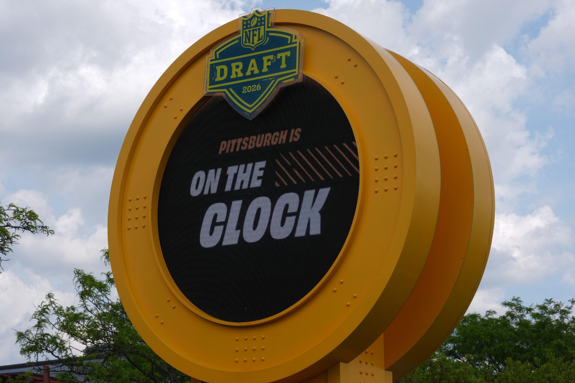 The 2026 NFL Draft countdown clock at Acrisure Stadium.