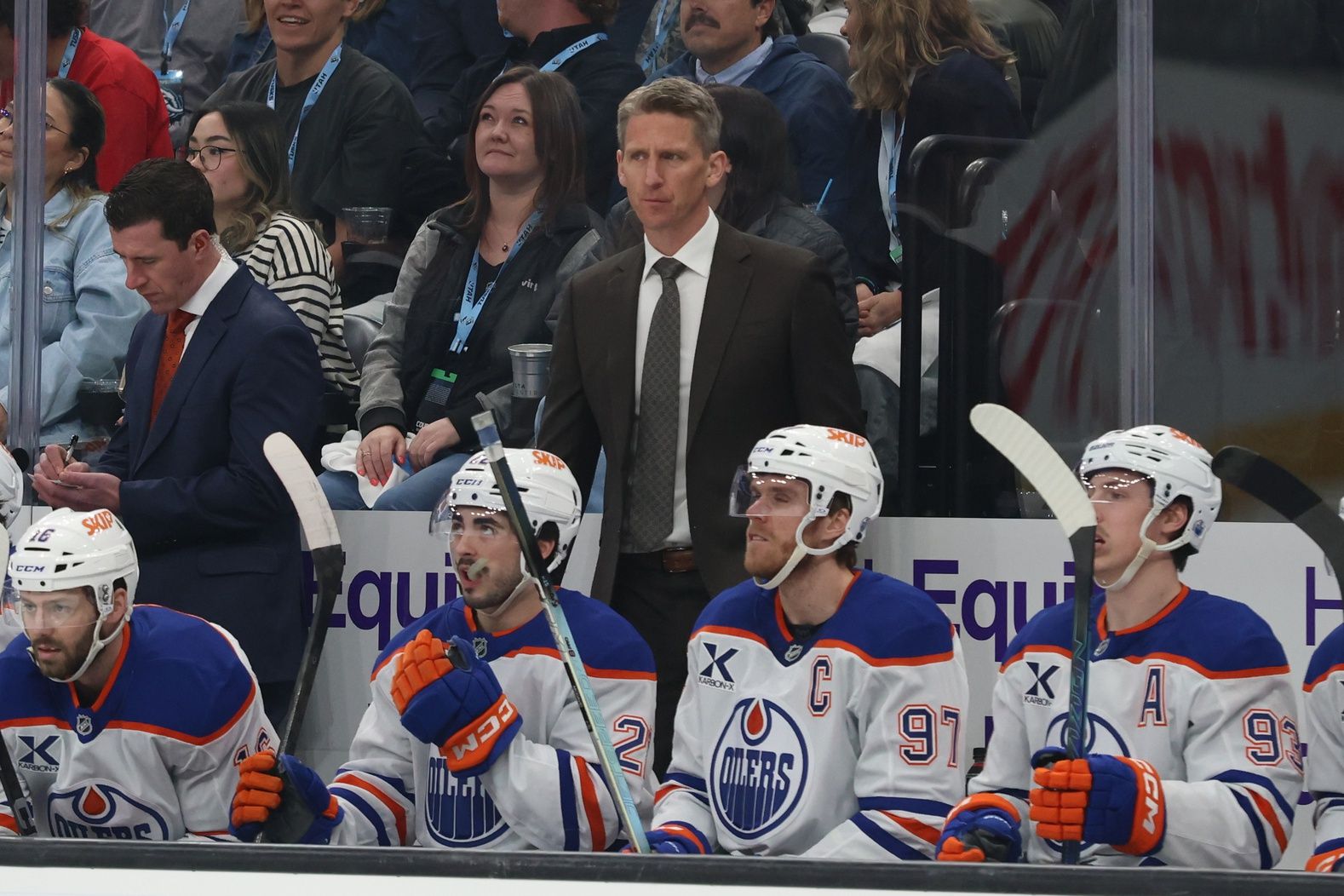 Edmonton Oilers head coach Kris knoblauch watches play against the Utah Mammoth during the first period at Delta Center.