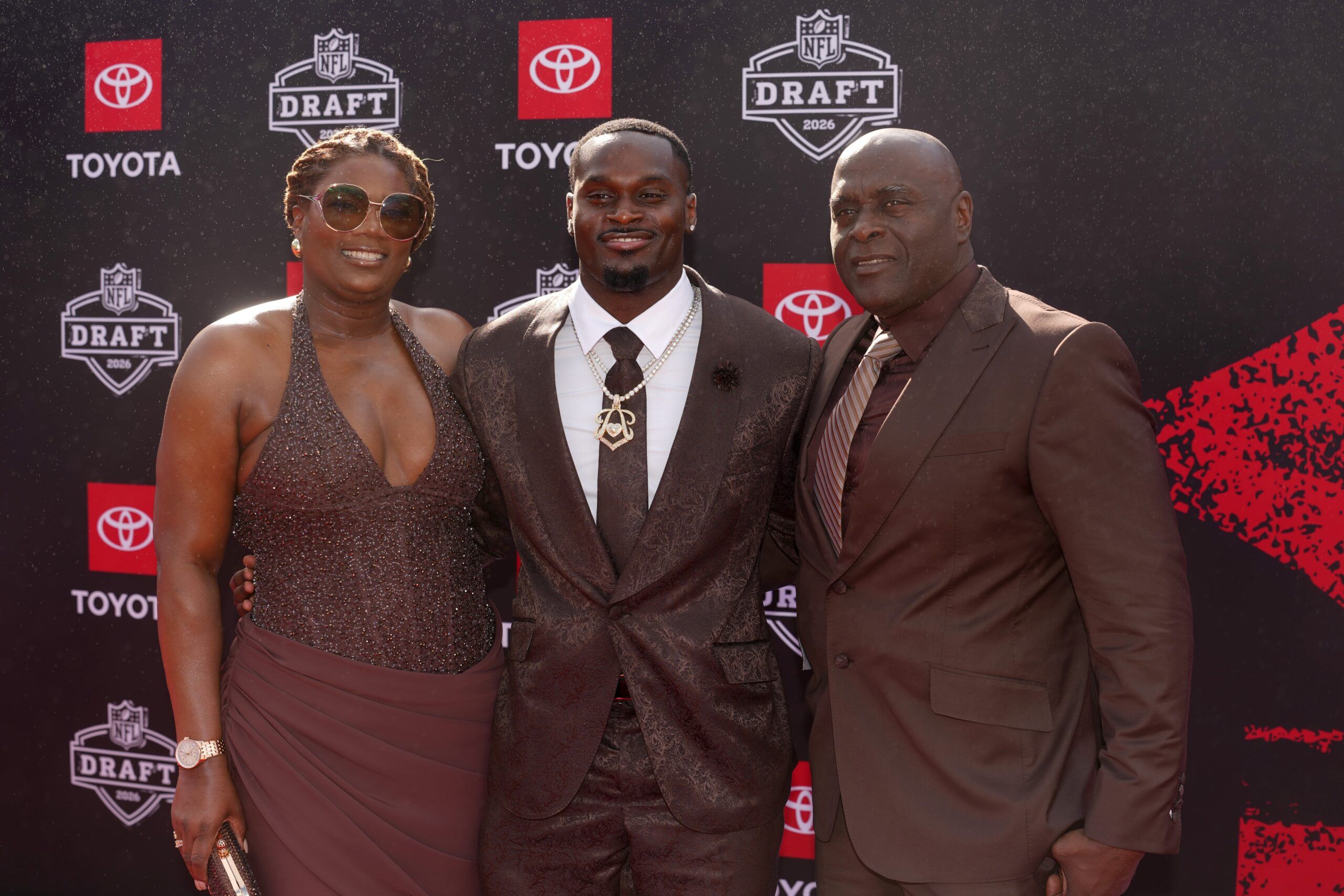 Jeremiyah Love NFL Draft Photos: Notre Dame RB Stuns on Red Carpet With Parents Jason and L’Tyona