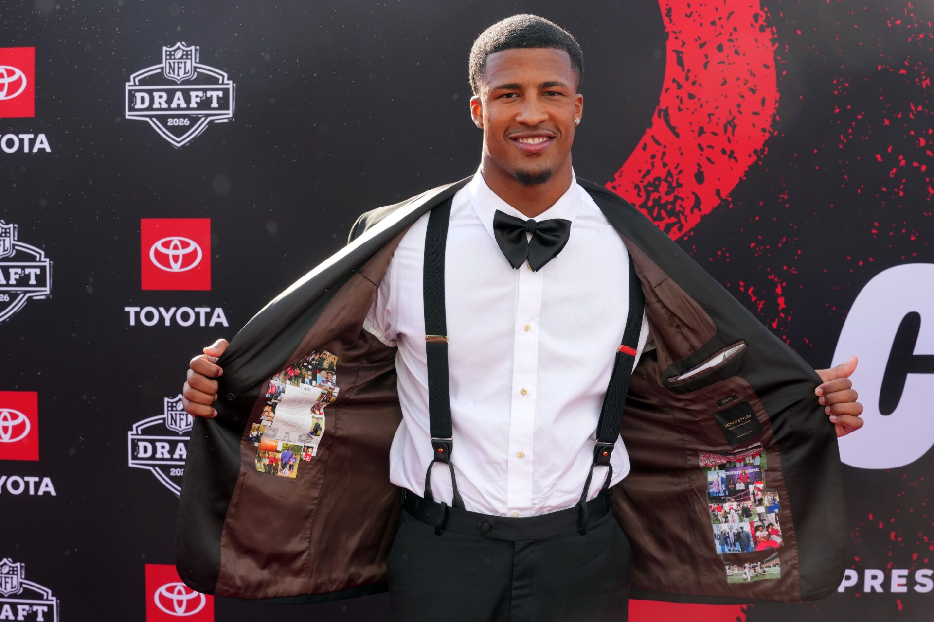 Ohio State Buckeyes linebacker Sonny Styles poses on the red carpet before the 2026 NFL Draft at Point State Park.