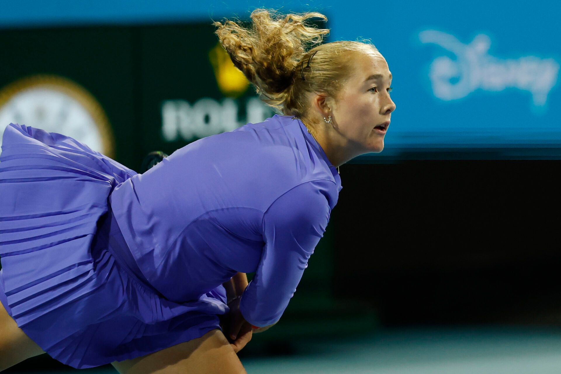Mirra Andreeva serves against McCartney Kessler (USA) (not pictured) on day 3 of the 2026 Miami Open at Hard Rock Stadium.