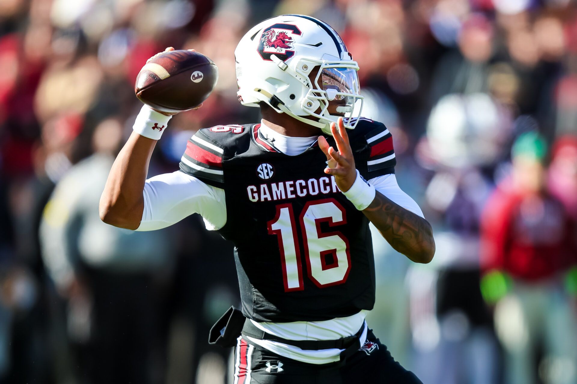 South Carolina Gamecocks quarterback Lanorris Sellers (16) passes against the Clemson Tigers in the first quarter at Williams-Brice Stadium.