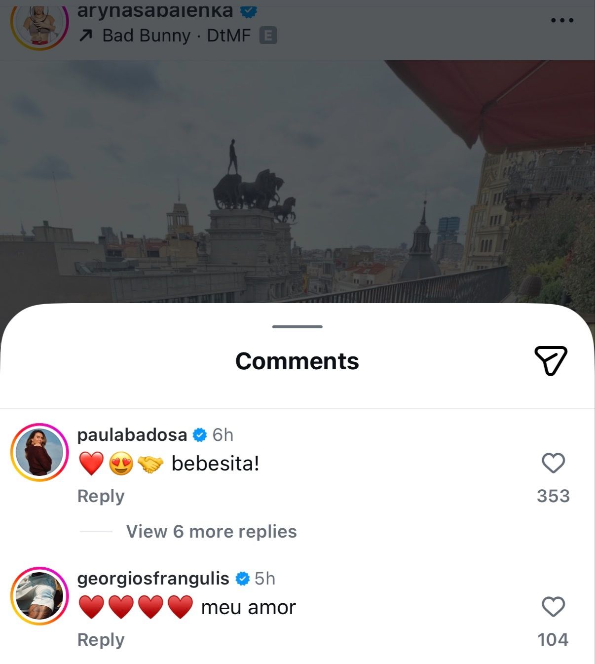 Screen grab of Aryna Sabalenka’s fiancé Georgios Frangulis and Paula Badosa's reactions