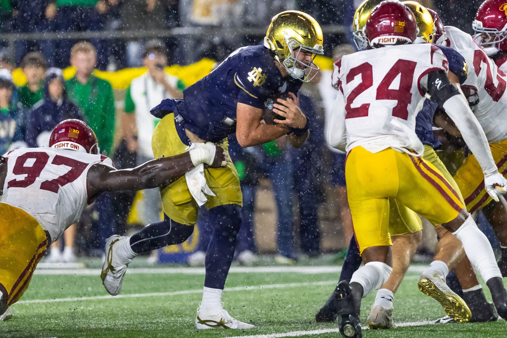 Notre Dame Fighting Irish quarterback CJ Carr (13) runs for a touchdown against the Southern California Trojans during the second half at Notre Dame Stadium.