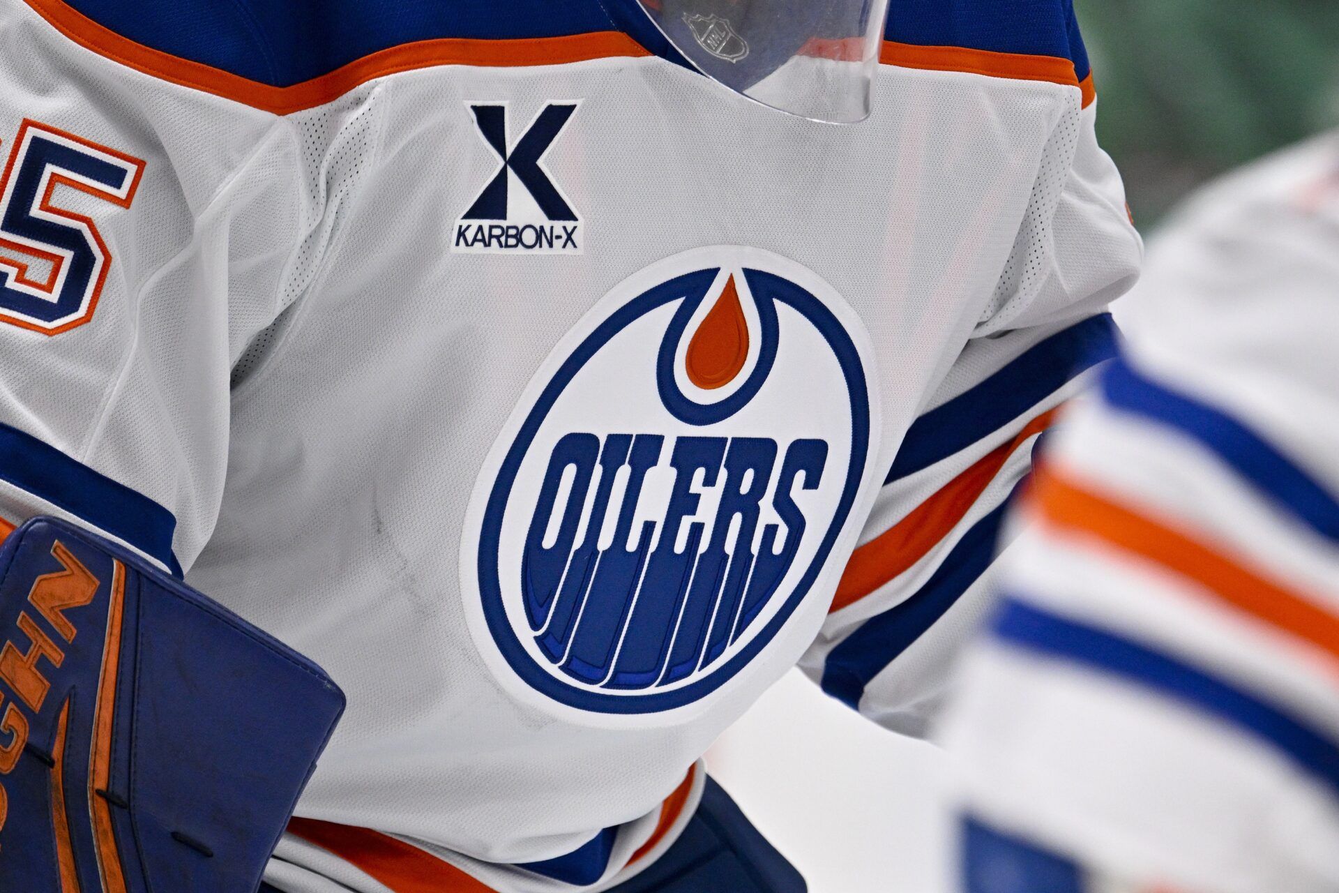 A view of the logo on the jersey of Edmonton Oilers goaltender Tristan Jarry (35) during the game between the Stars and the Oilers at the American Airlines Center.