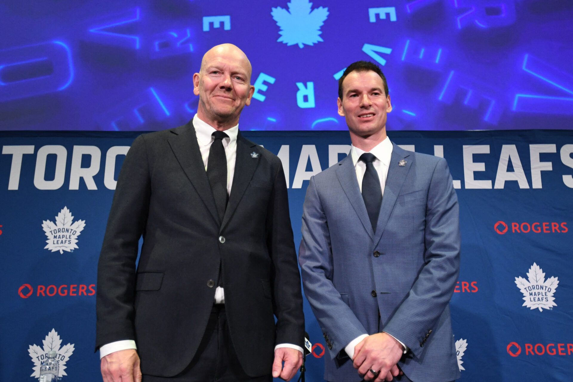 Toronto Maple Leafs new senior executive advisor Mats Sundin (l) and general manager John Chayka at Real Sports Bar and Grill.