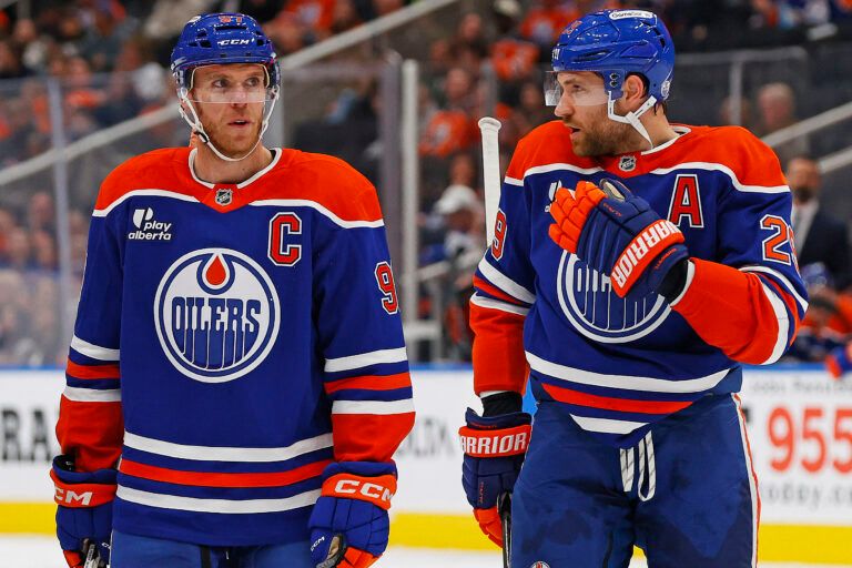 Edmonton Oilers forward Connor McDavid (97) and forward Leon Draisaitl (29) at Rogers Place.