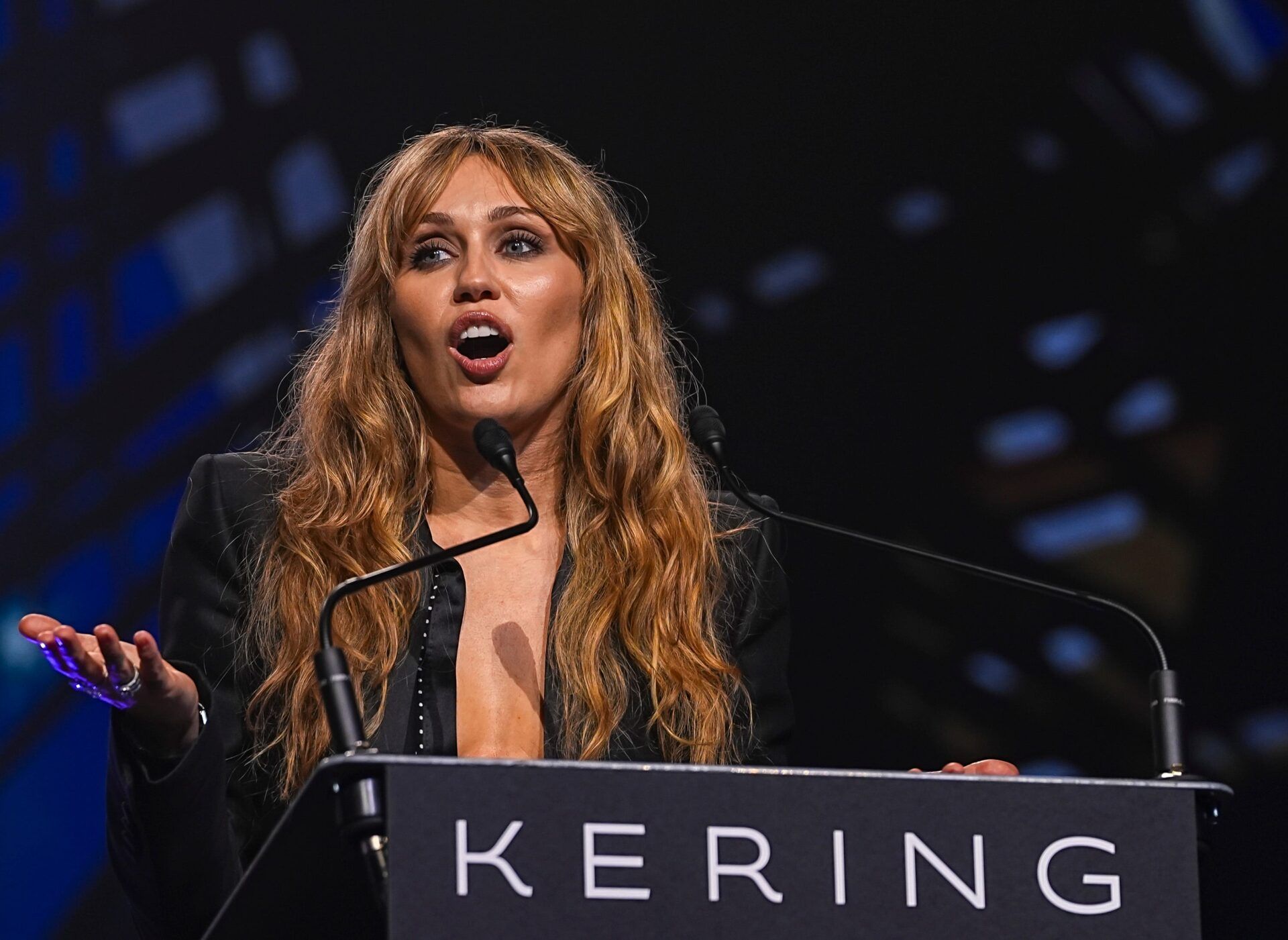 Singer and songwriter Miley Cyrus gives a speech after receiving the outstanding artistic achievement award for her song, “Dream As One” for “Avatar: Fire & Ash” during the Palm Springs International Film Awards in Palm Springs, Calif., Saturday, Jan. 3, 2026.