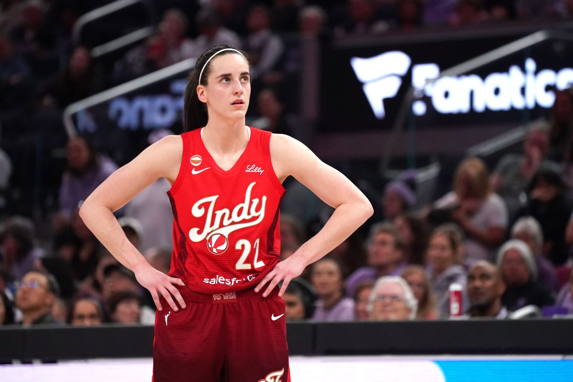 Indiana Fever guard Caitlin Clark (22) waits for play to resume against the Golden State Valkyries in the third quarter at Chase Center.