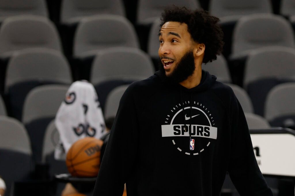 ‘Looking Like Prime Klay Thompson’ – NBA World Stunned By Julian Champagnie’s First-Half Eruption in Game 1 of Finals