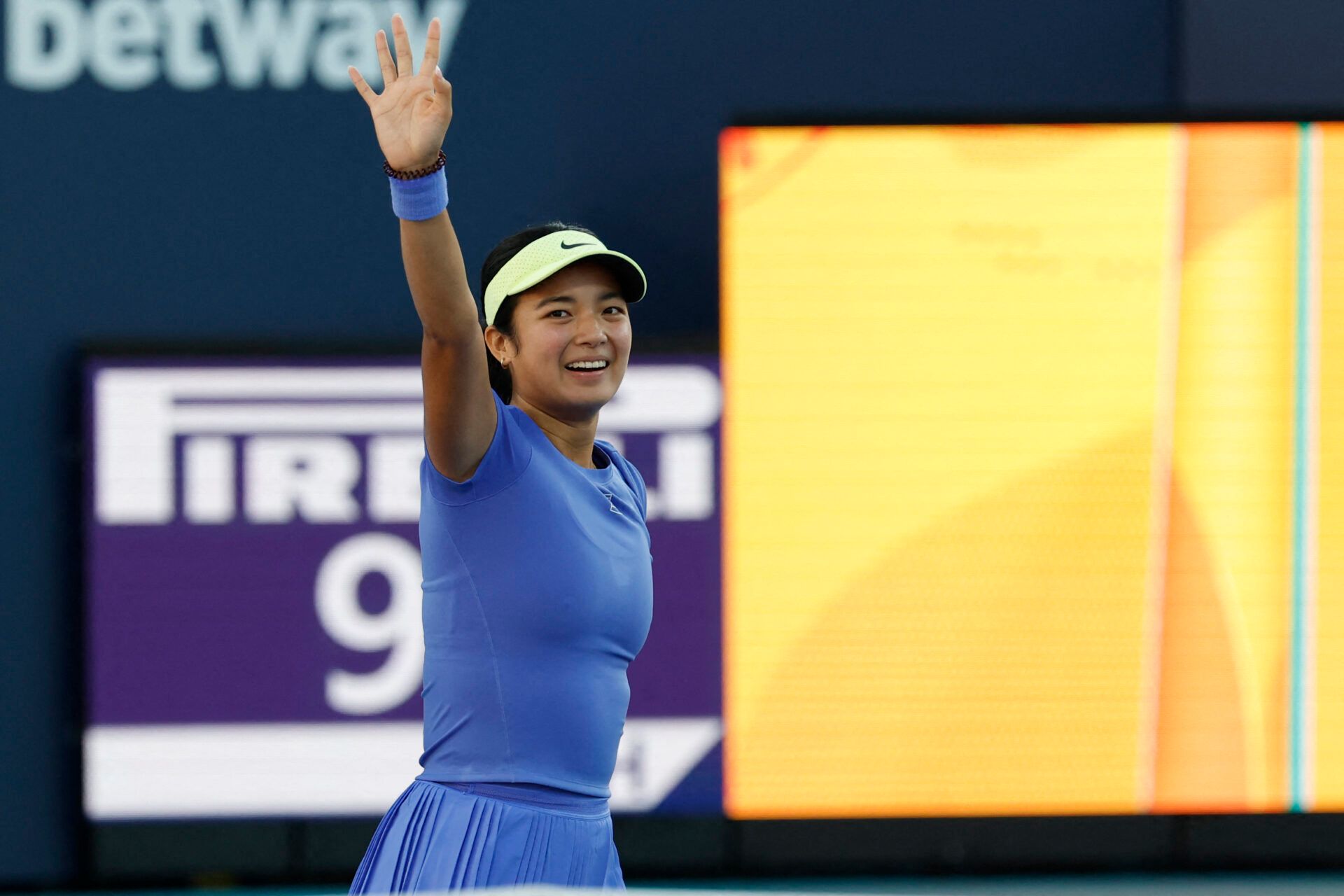 Alexandra Eala (PHI) waves to the crowd after her match against Magda Linette (POL) (not pictured) on day five of the 2026 Miami Open at Hard Rock Stadium.
