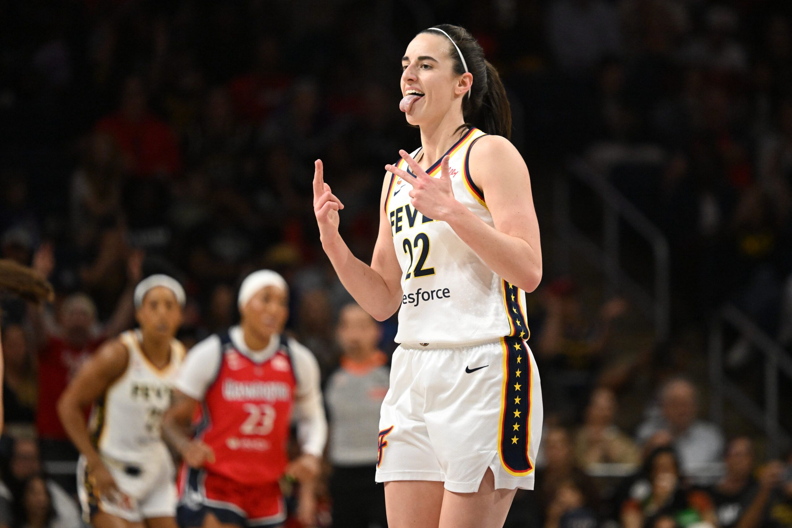Caitlin Clark Has 3-Word Reaction As Sophie Cunningham Confirms Fever Went  Rogue on Game-Winner vs. Mystics
