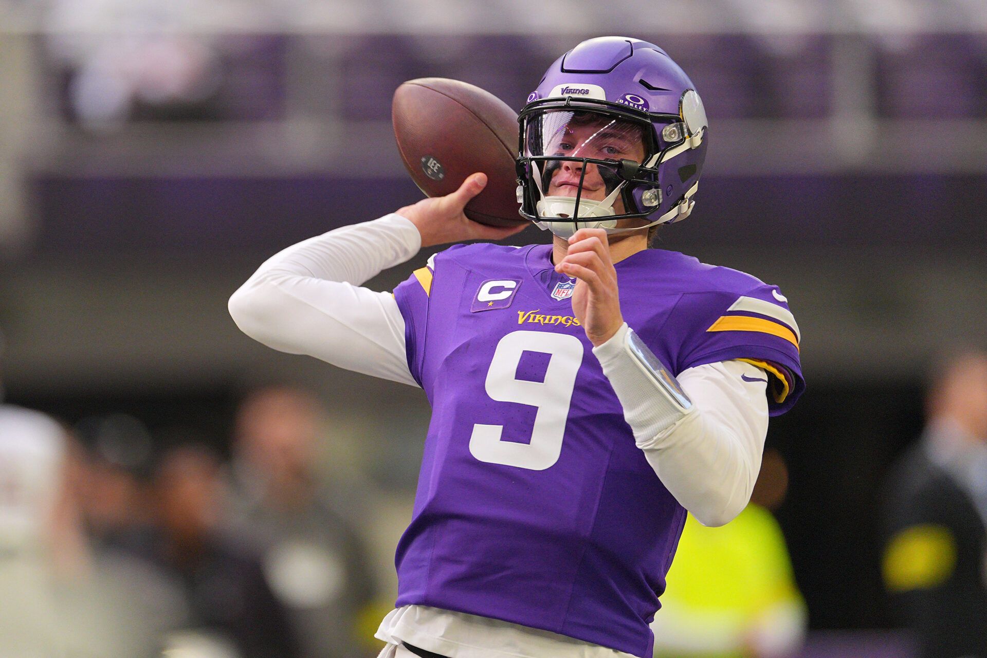 Minnesota Vikings quarterback J.J. McCarthy (9) practices before the game at U.S. Bank Stadium.