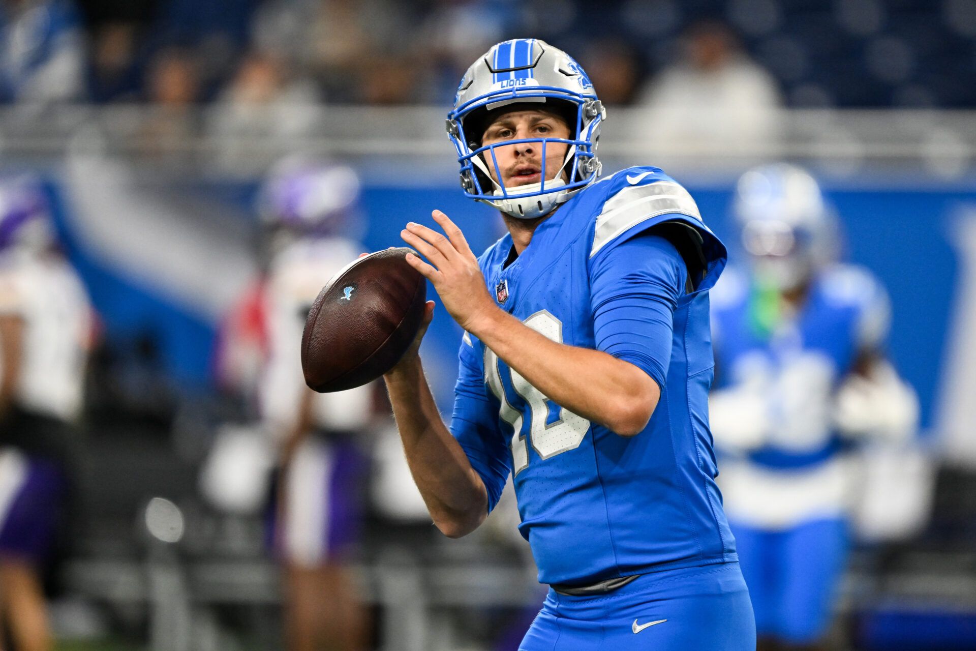 Detroit Lions quarterback Jared Goff (16) warms up before the game against the Minnesota Vikings at Ford Field.
