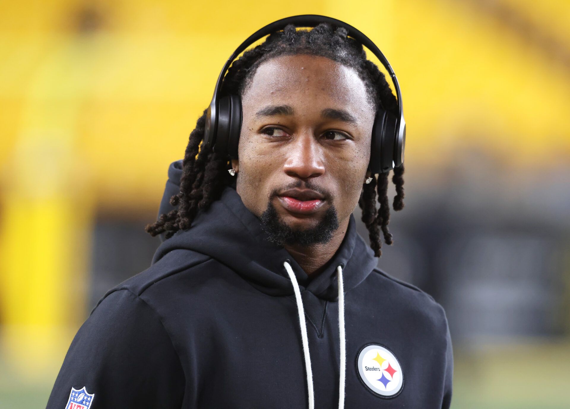 Pittsburgh Steelers cornerback Asante Samuel Jr. (22) on the field before the Steelers play the Baltimore Ravens at Acrisure Stadium.