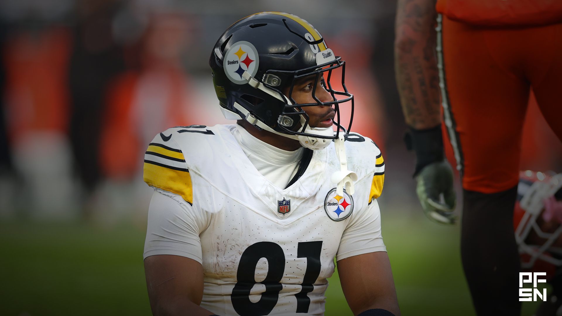 Why Is Jonnu Smith Still a Free Agent? Why the Pro Bowl TE Remains Unsigned Late in NFL Offseason