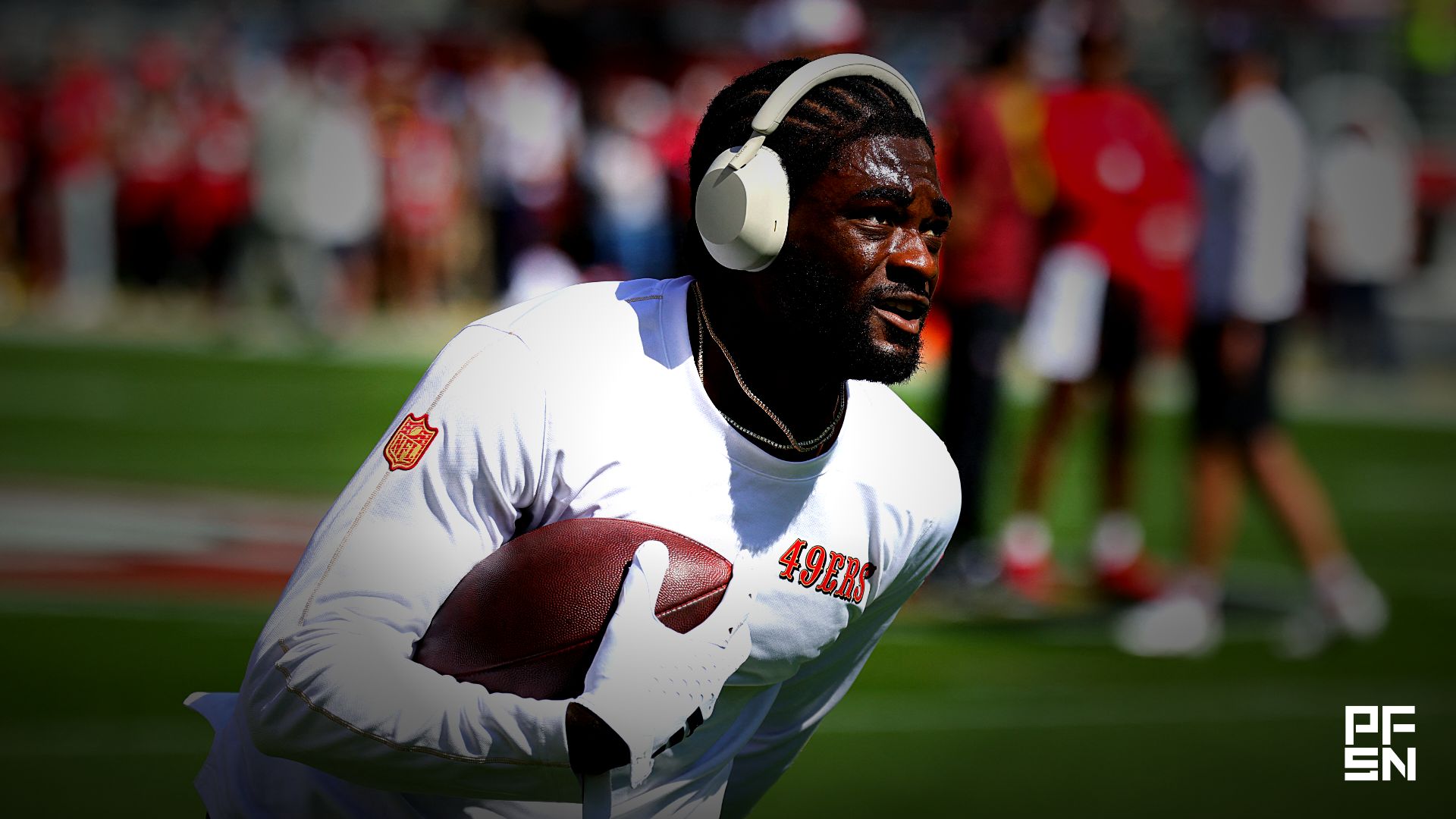 San Francisco 49ers wide receiver Brandon Aiyuk (11) warms up before the game against the New England Patriots at Levi's Stadium.