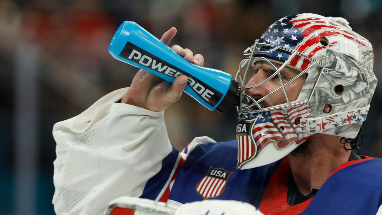 ‘Florida Will Not Trade Him’ — Why Panthers’ Trade Talks for Jets’ Connor Hellebuyck Hit a Roadblock