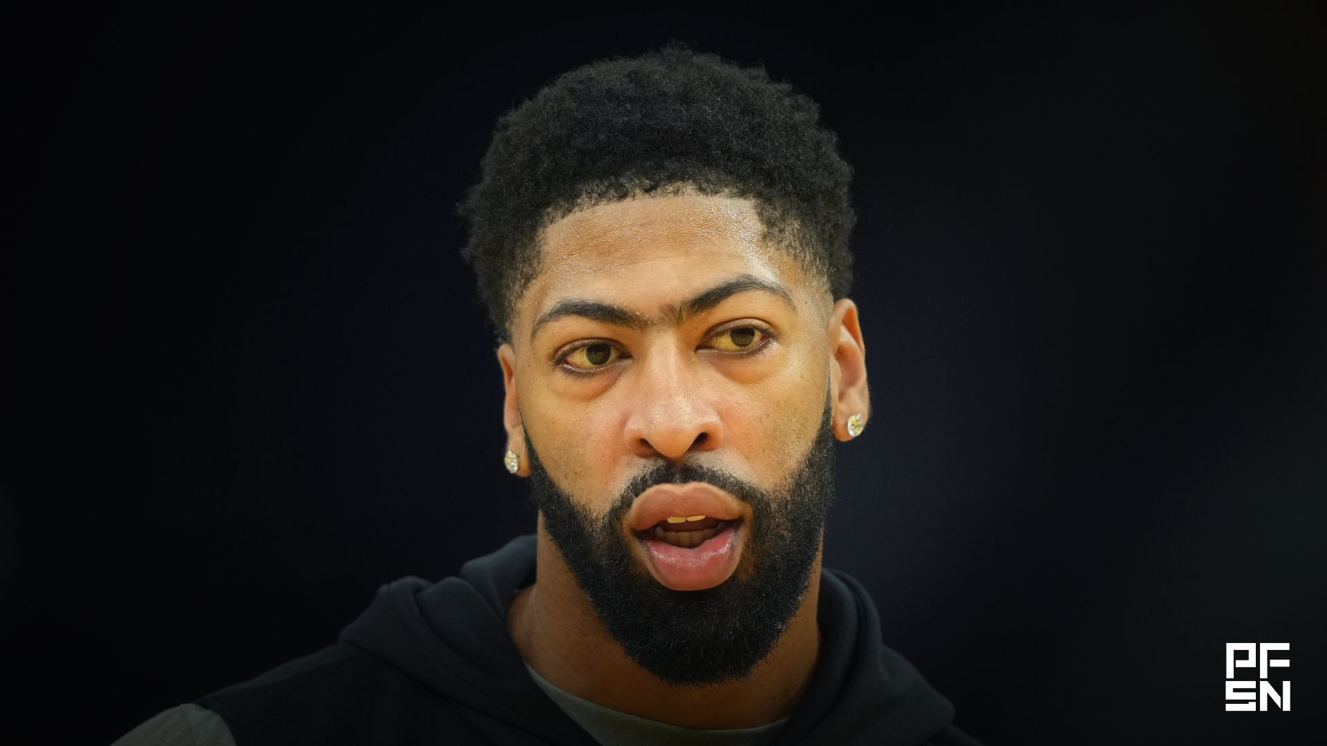 ‘Just Being Honest’ — NFL Legend Bashes Anthony Davis, Argues Teams ‘Can’t Count on Him’ Amid Warriors Rumors