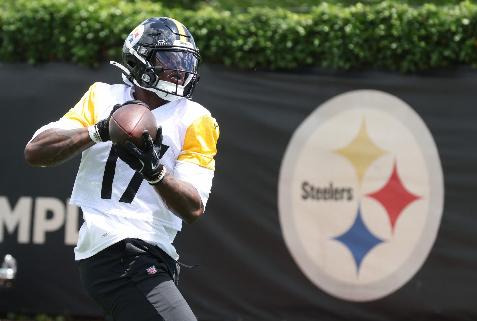 Pittsburgh Steelers wide receiver Germie Bernard (17) participates in OTA  drills at the UPMC Rooney Sports Complex.