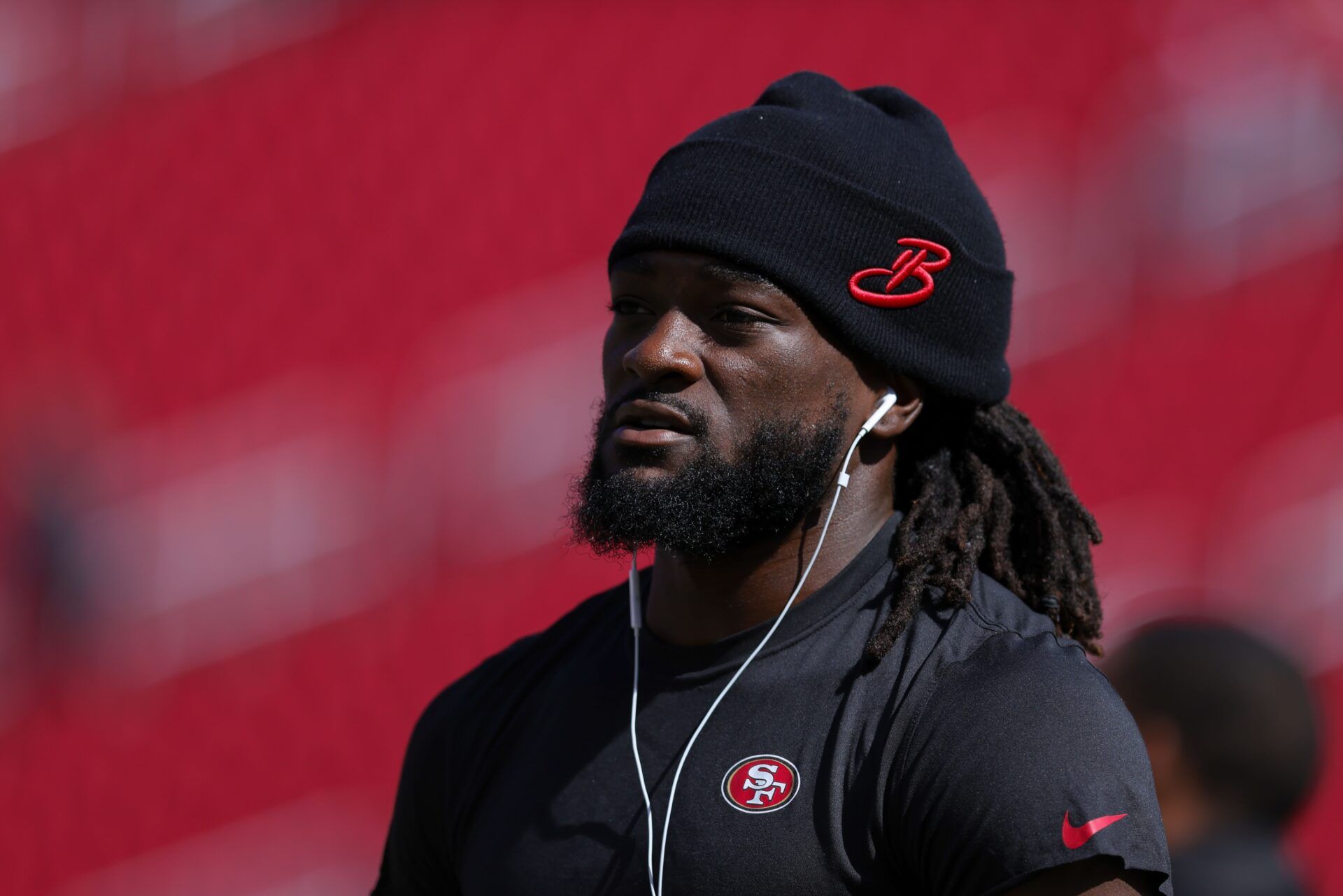 San Francisco 49ers wide receiver Brandon Aiyuk (11) warms up before the game against the Arizona Cardinals at Levi's Stadium.