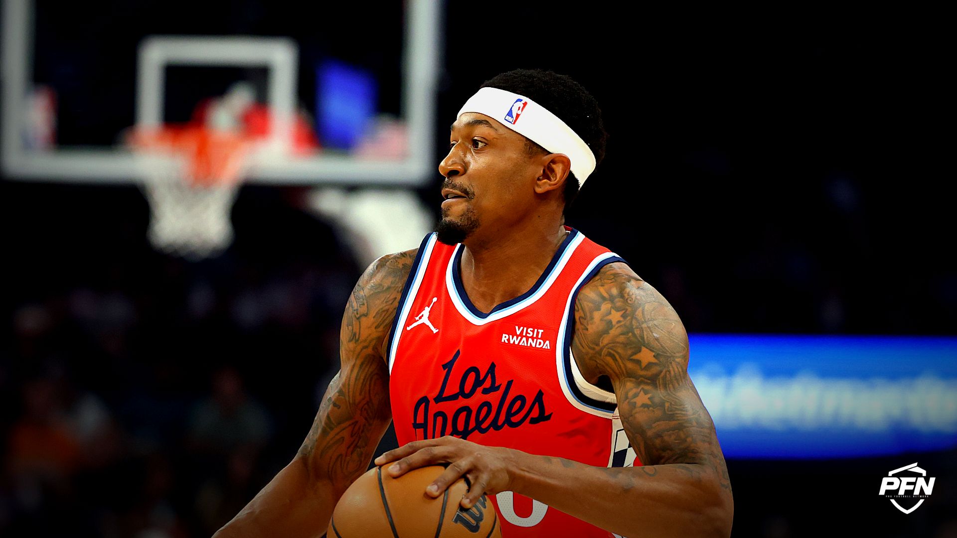Los Angeles Clippers guard Bradley Beal (0) against the Phoenix Suns at the Mortgage Matchup Center.